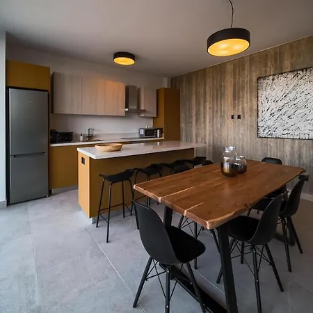 Avenue 203 3 Bed Apartment Paphos